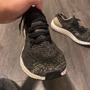 Adidas black & gold ultra boost size 10